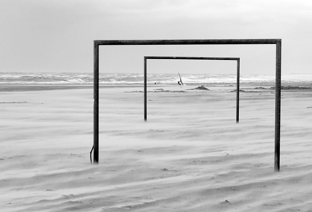 哈登状态火热，快船豪取胜利，冲击西部前四.